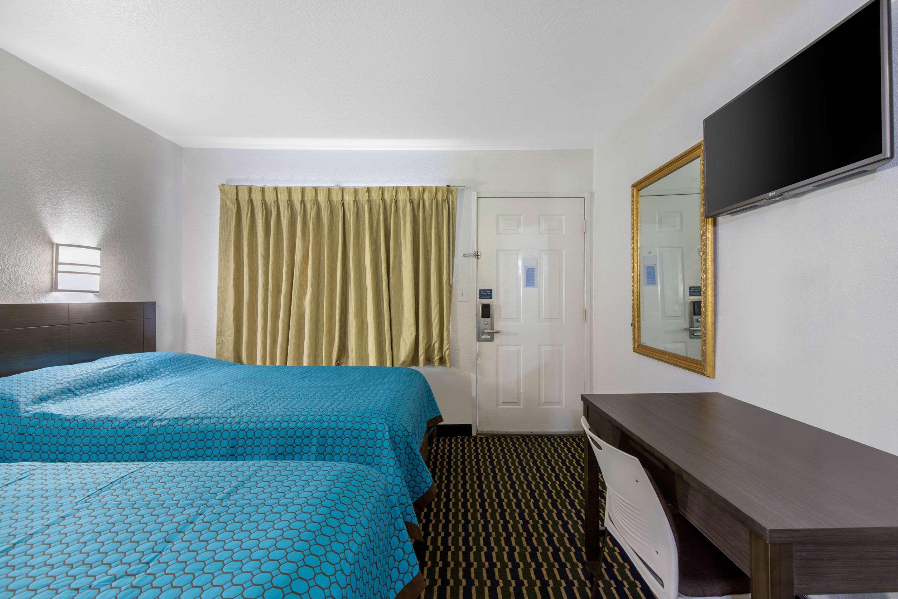 Rodeway Inn Winston Salem Route 52 Esterno foto