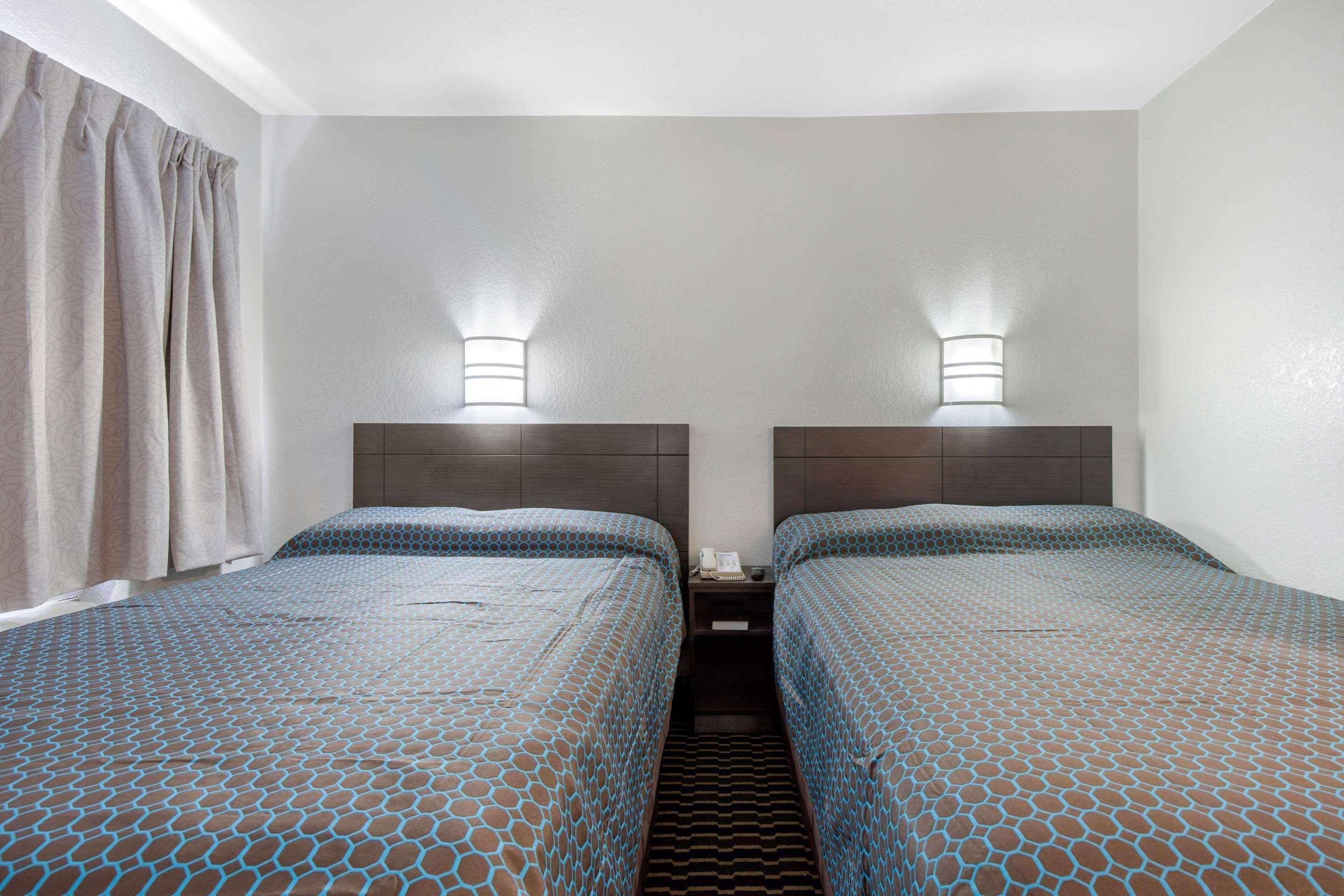 Rodeway Inn Winston Salem Route 52 Esterno foto
