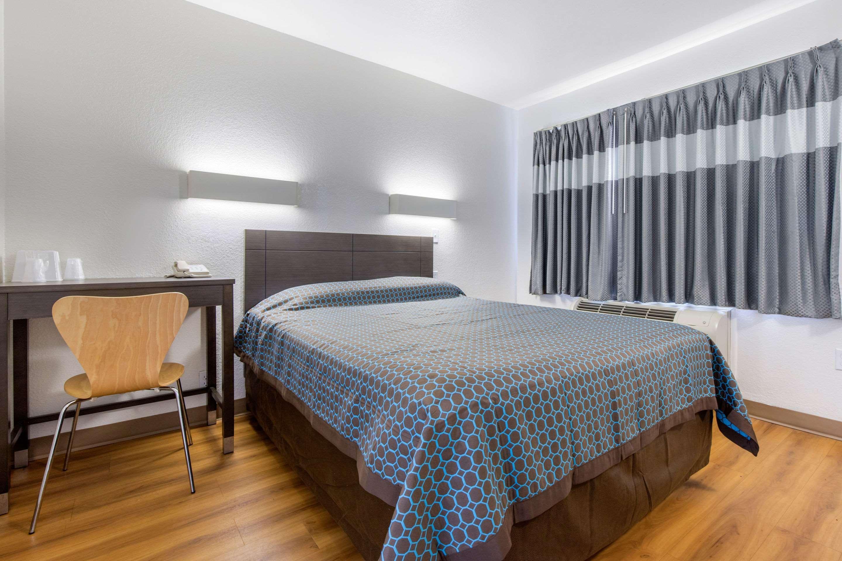 Rodeway Inn Winston Salem Route 52 Esterno foto