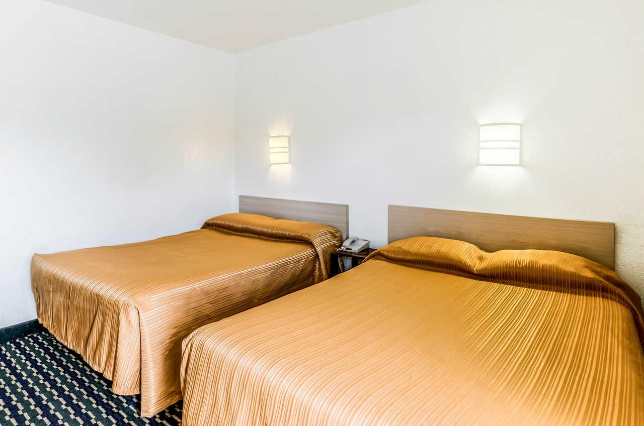Rodeway Inn Winston Salem Route 52 Esterno foto