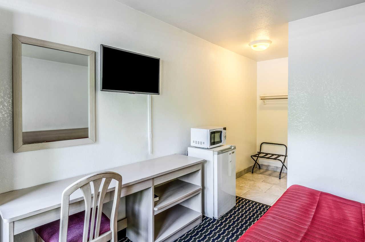 Rodeway Inn Winston Salem Route 52 Esterno foto