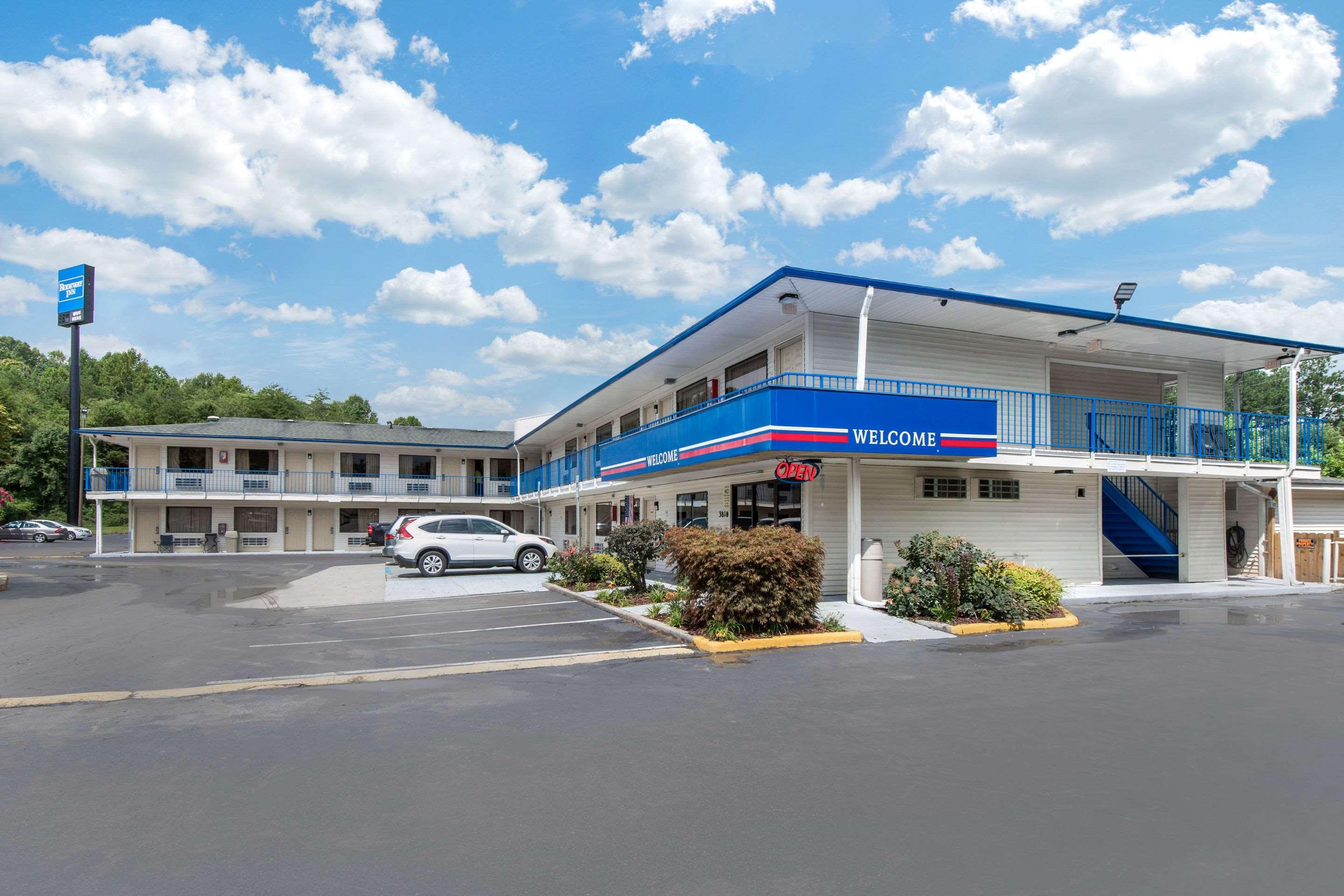 Rodeway Inn Winston Salem Route 52 Esterno foto