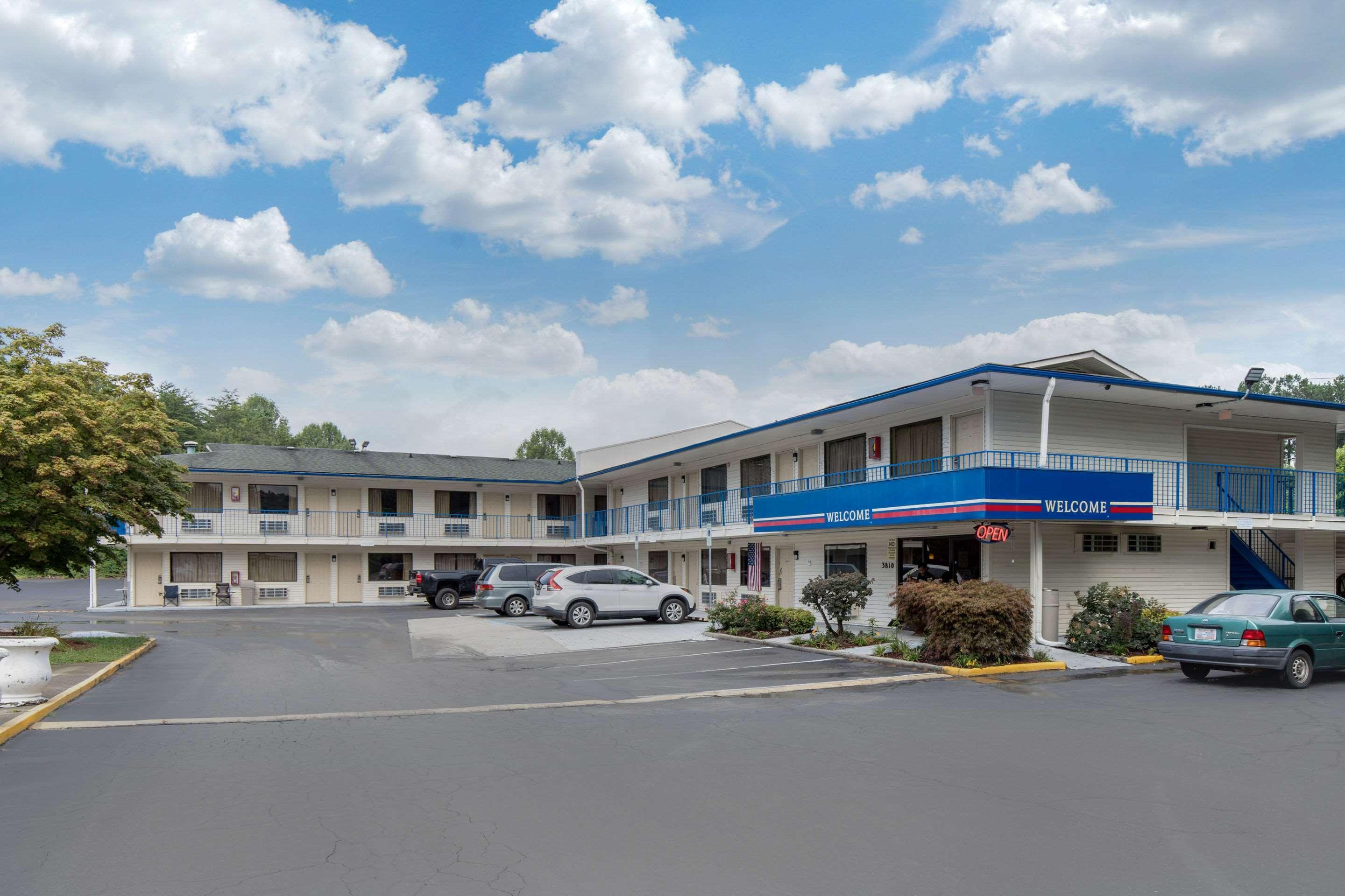 Rodeway Inn Winston Salem Route 52 Esterno foto