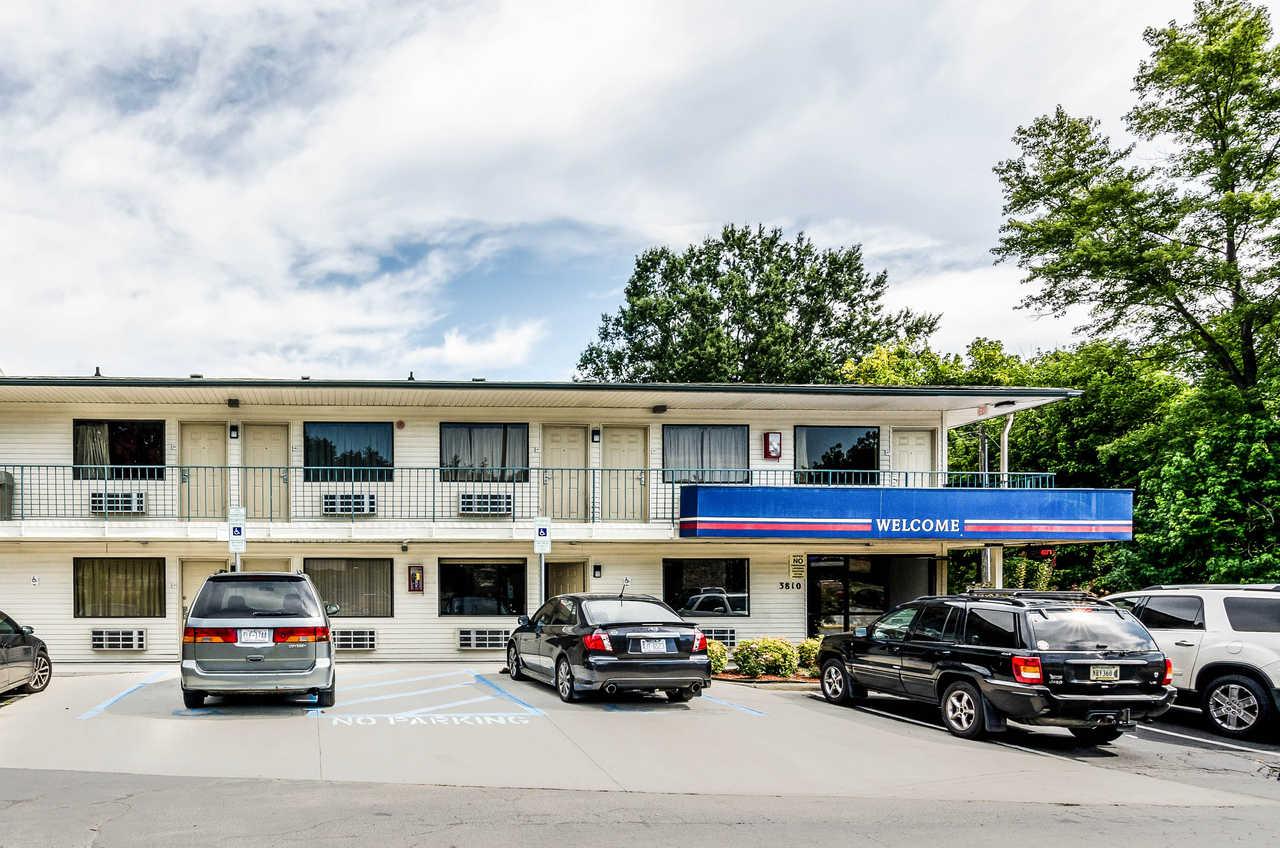 Rodeway Inn Winston Salem Route 52 Esterno foto