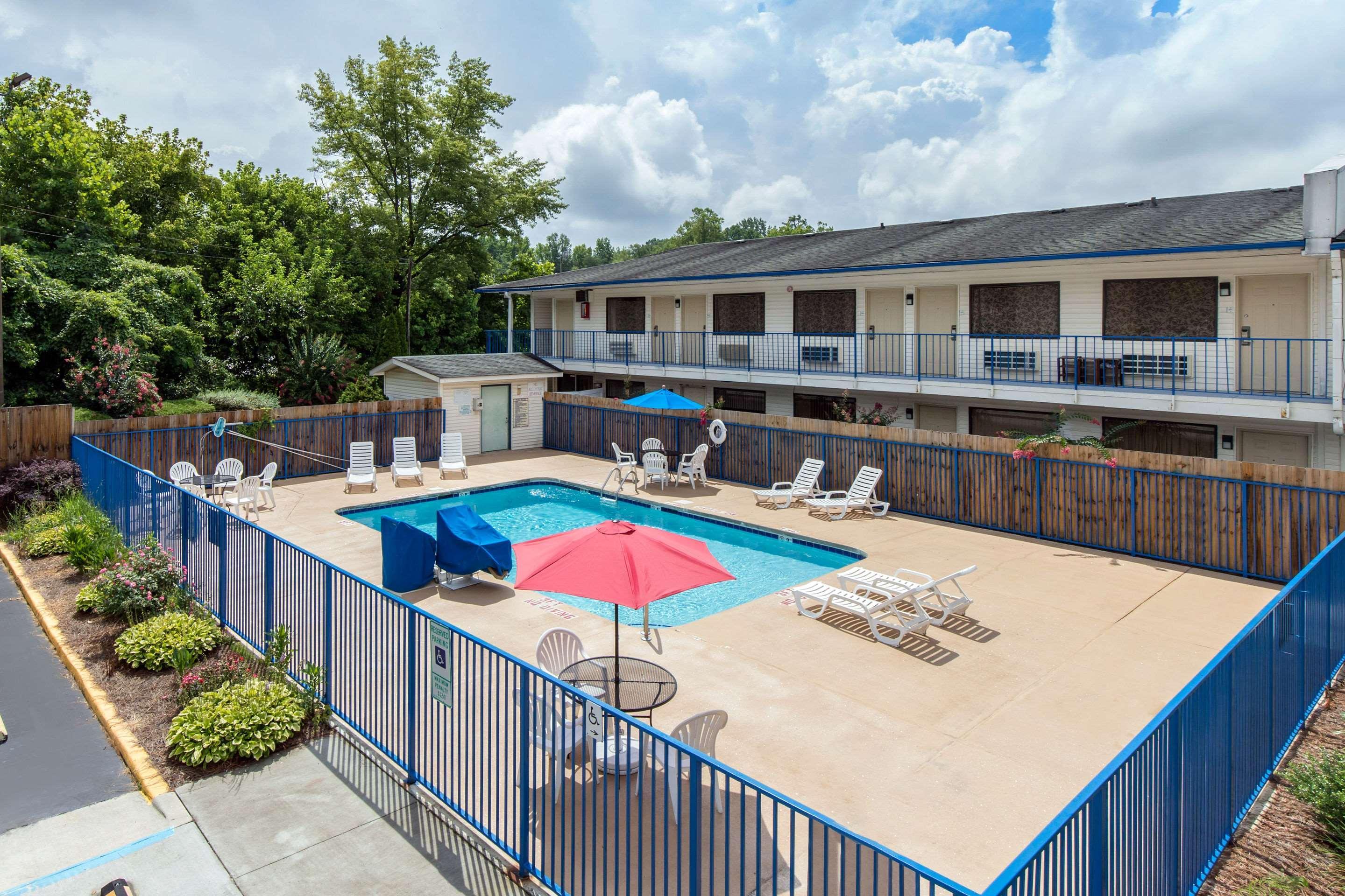 Rodeway Inn Winston Salem Route 52 Esterno foto